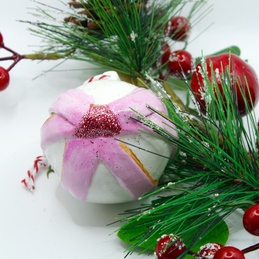 Ribbon Snow Bauble